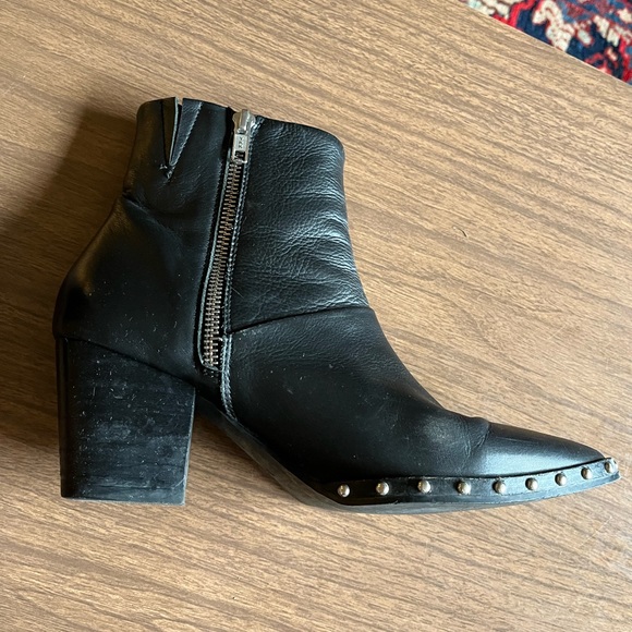Ankle boot w/studs and side zip - Picture 4 of 5